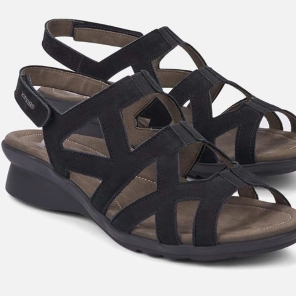 Mephisto  Pamela Black Sandals
